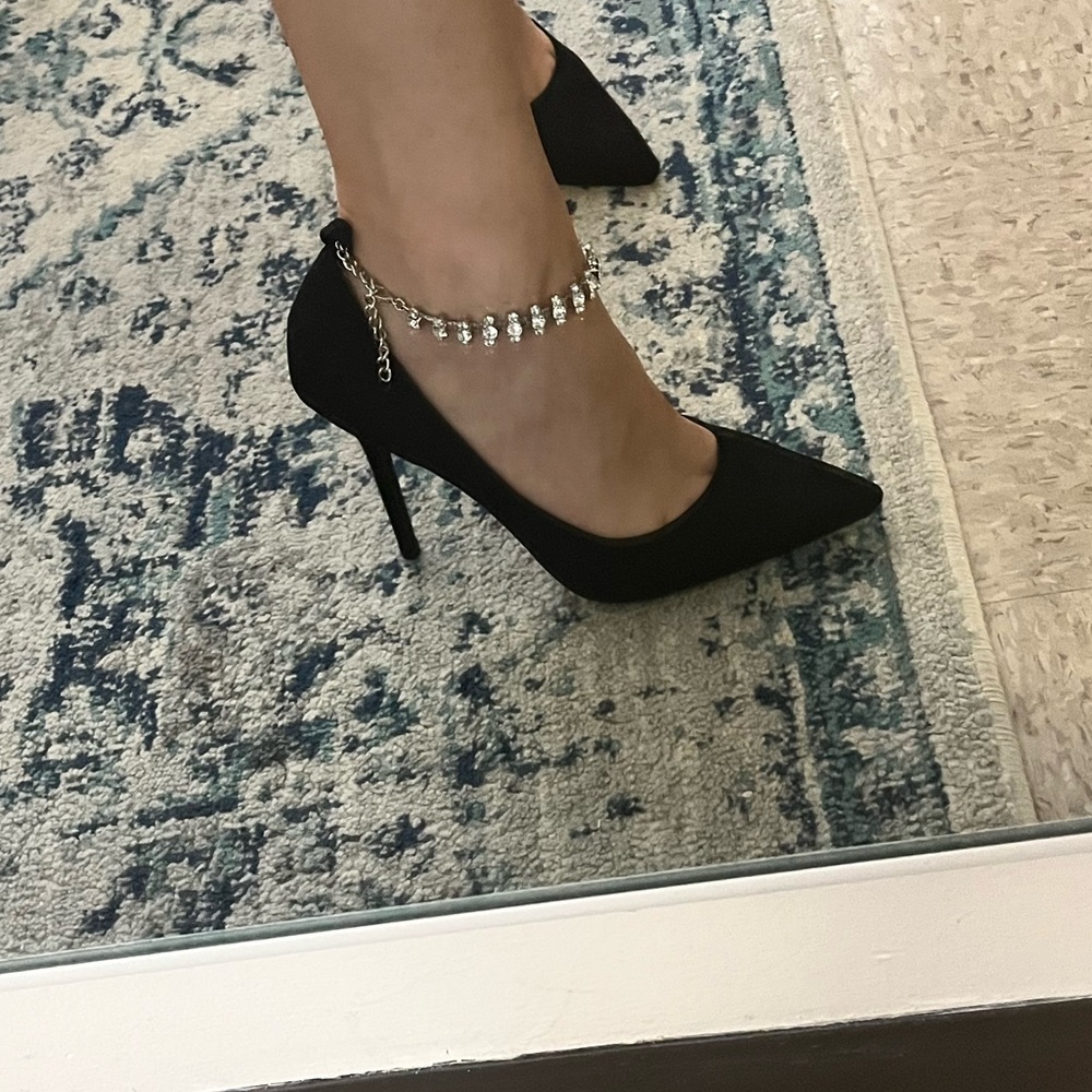Billini Shae Heels Size 9